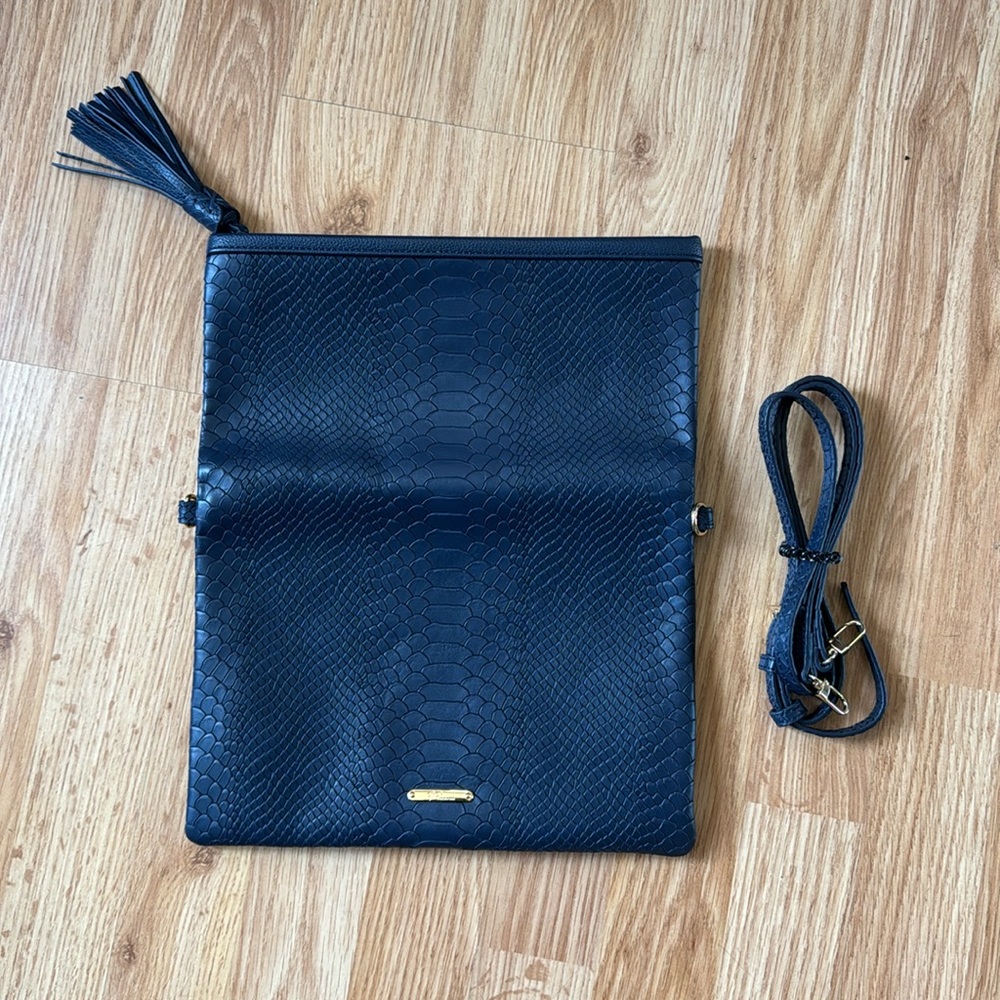 GiGi New York navy blue Fold-Over Clutch with Tassel crossbody leather - Picture 4 of 10